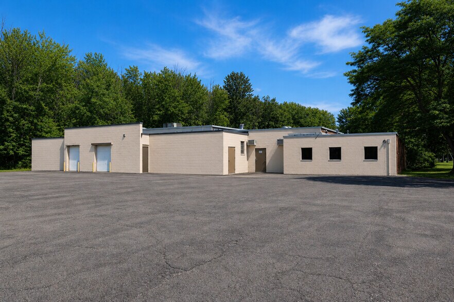 More Photos Of 105 Elmore Dr, Rochester Manufacturing For Sale