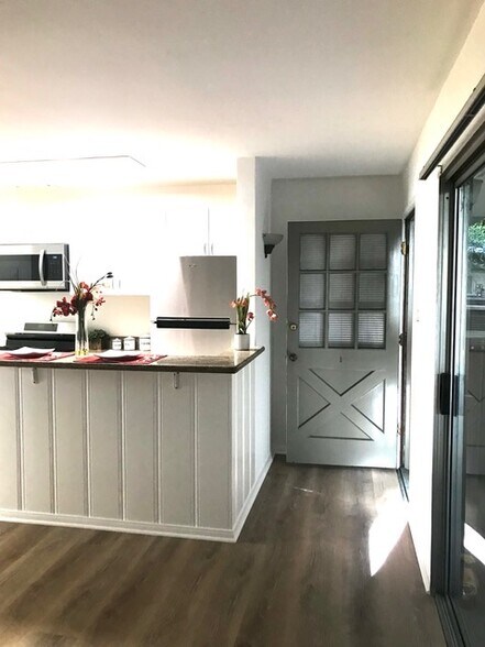 More Photos Of 1453 S Westgate Ave, Los Angeles Apartments For Sale