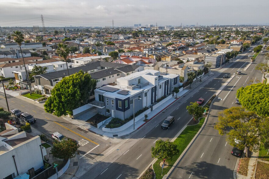 More Photos Of 2707 Ruhland Ave, Redondo Beach Multifamily For Sale