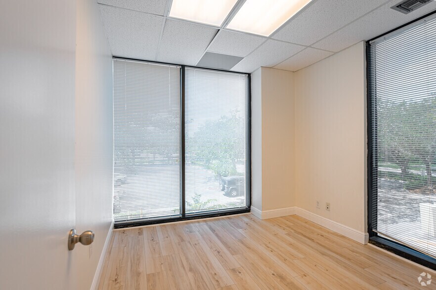 More Photos Of 9600 W Sample Rd, Coral Springs Office For Lease