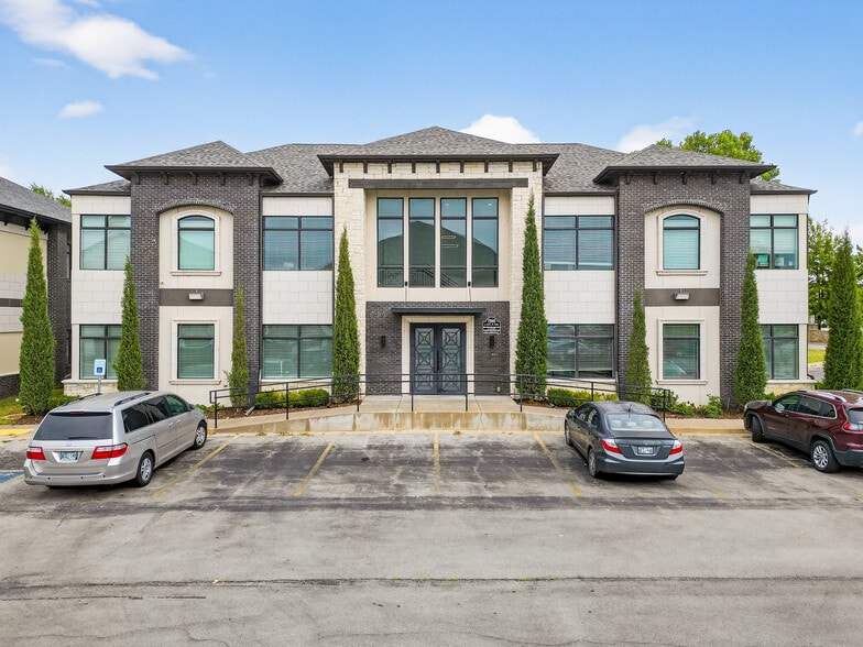 More Photos Of 7806 E 108th St S, Tulsa Office For Lease