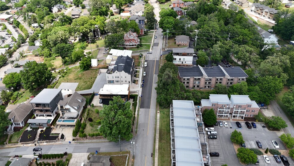 More Photos Of 300 Forest Ave, Chattanooga Office For Sale