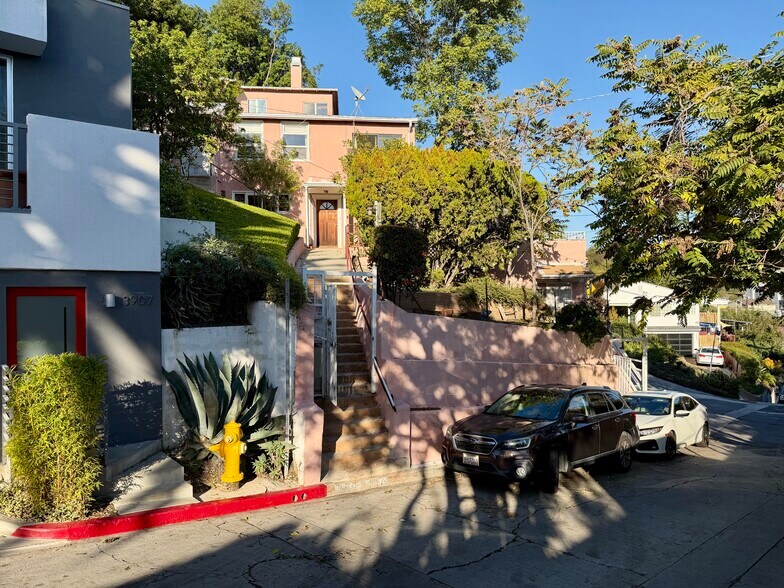 More Photos Of 3901 De Longpre Ave, Los Angeles Apartments For Sale