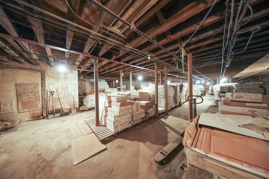 More Photos Of 1200 Castleton Ave, Staten Island Storefront For Sale