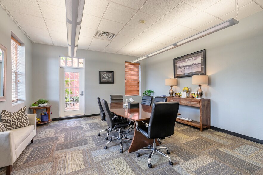 More Photos Of 200 Magnolia Ave, Daytona Beach Office For Sale