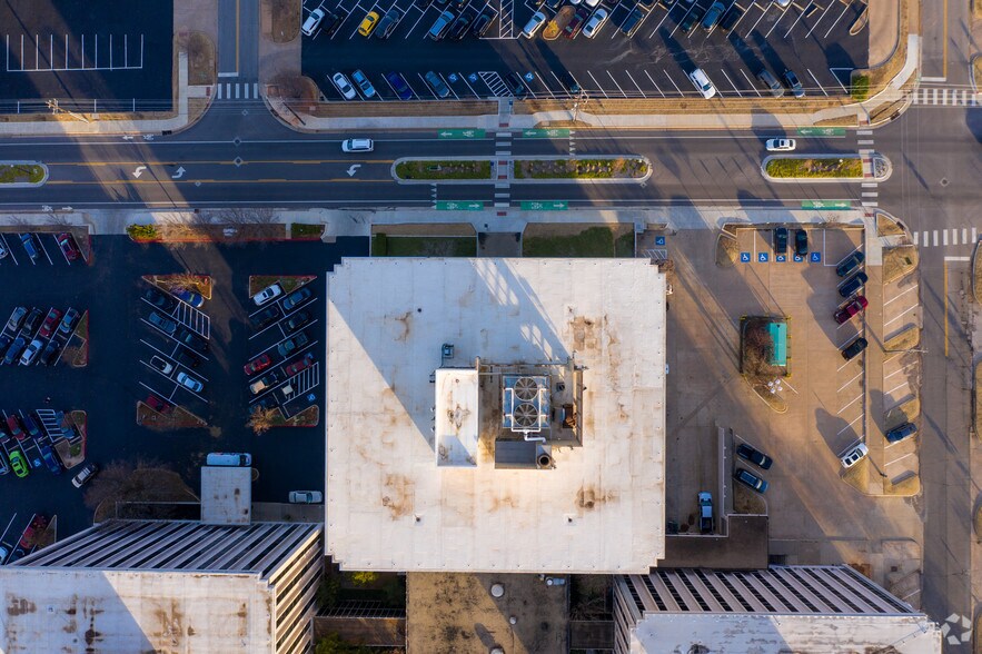 More Photos Of 2000 N Classen Blvd, Oklahoma City Unknown For Lease