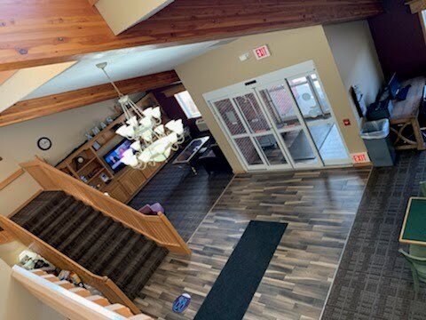 More Photos Of 504 SE 10th St, Madison Hotel For Sale