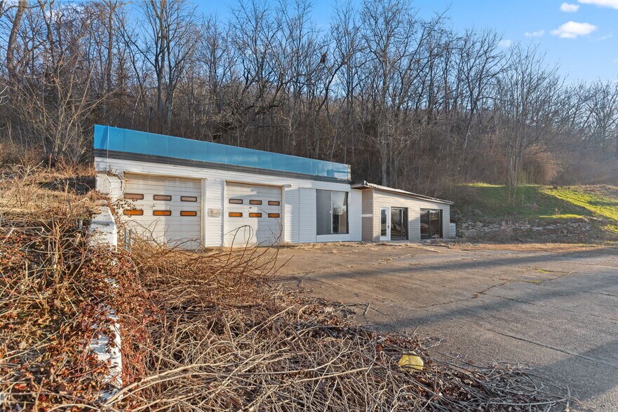 More Photos Of 656 US 52, Aberdeen Flex For Sale