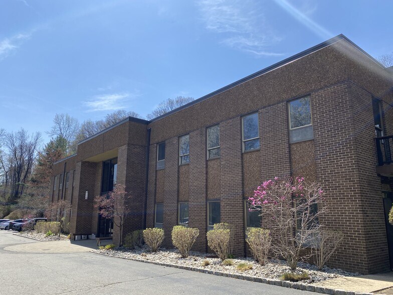 More Photos Of 150 N Finley Ave, Basking Ridge Medical For Lease