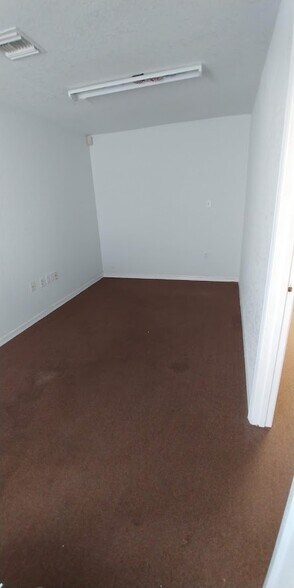 More Photos Of 4107 Neptune Rd, Saint Cloud Office For Sale