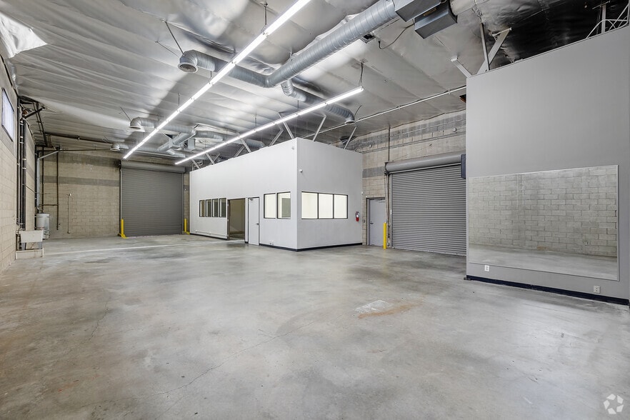 More Photos Of 11837-11845 Teale St, Culver City Warehouse For Lease