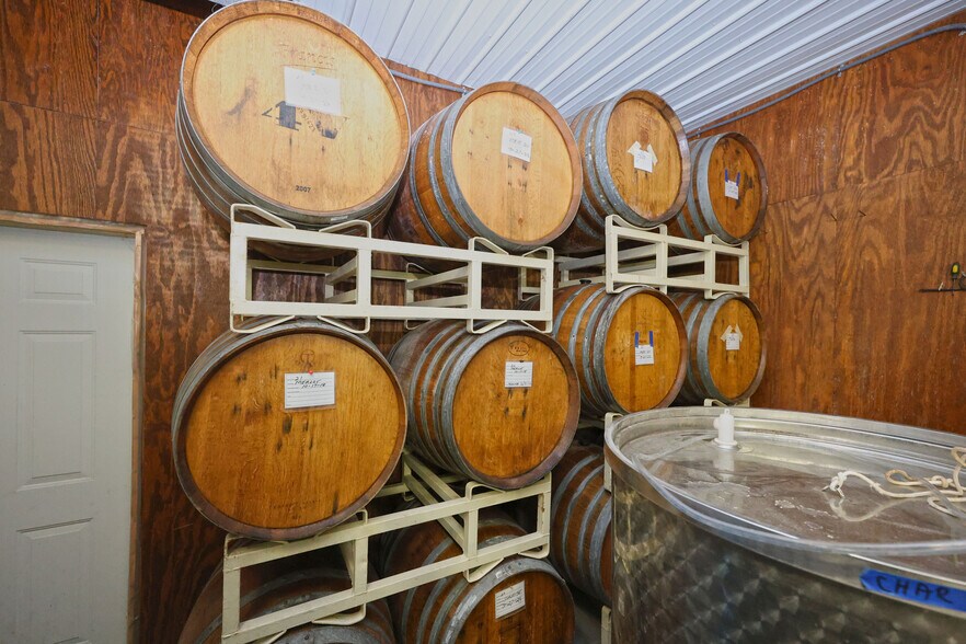 More Photos Of 7785 Hill Rd, Watervliet Specialty For Sale