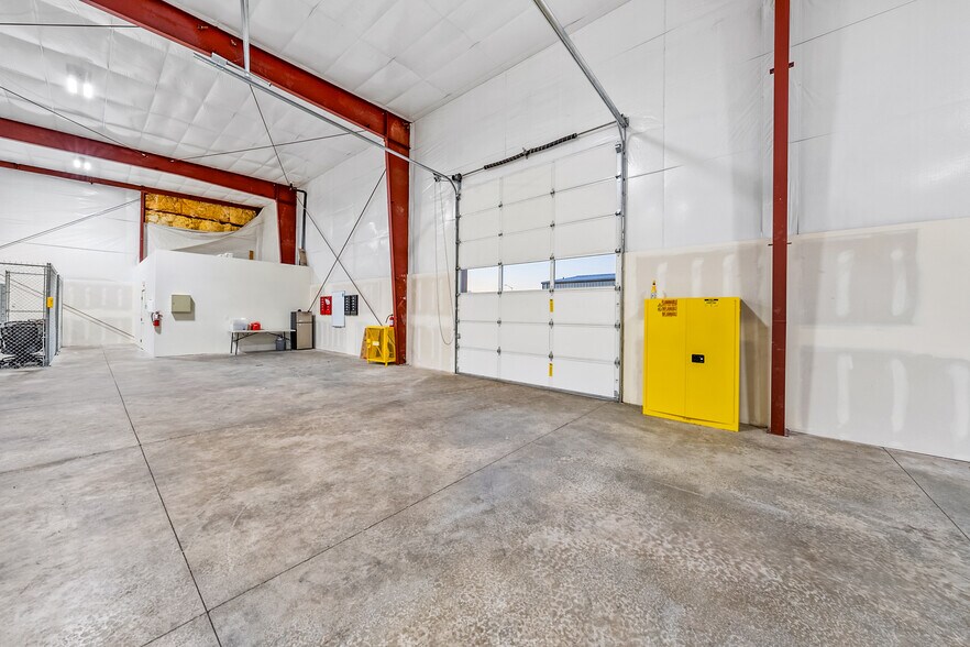 More Photos Of 188 Salmon Way, White City Industrial For Lease