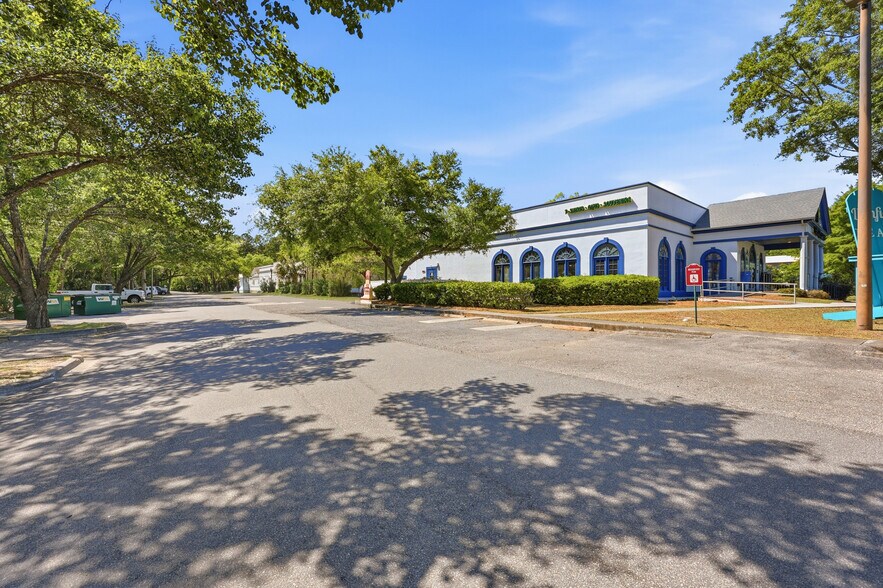 More Photos Of 14319 Ocean Hwy, Pawleys Island General Retail For Sale