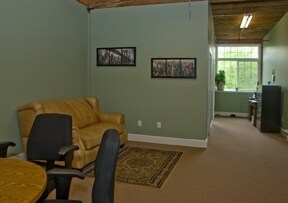 More Photos Of 10 Marine St, Thomaston Medical For Lease