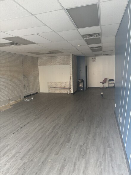 More Photos Of 140-148 Middle Ave, Elyria Office For Lease