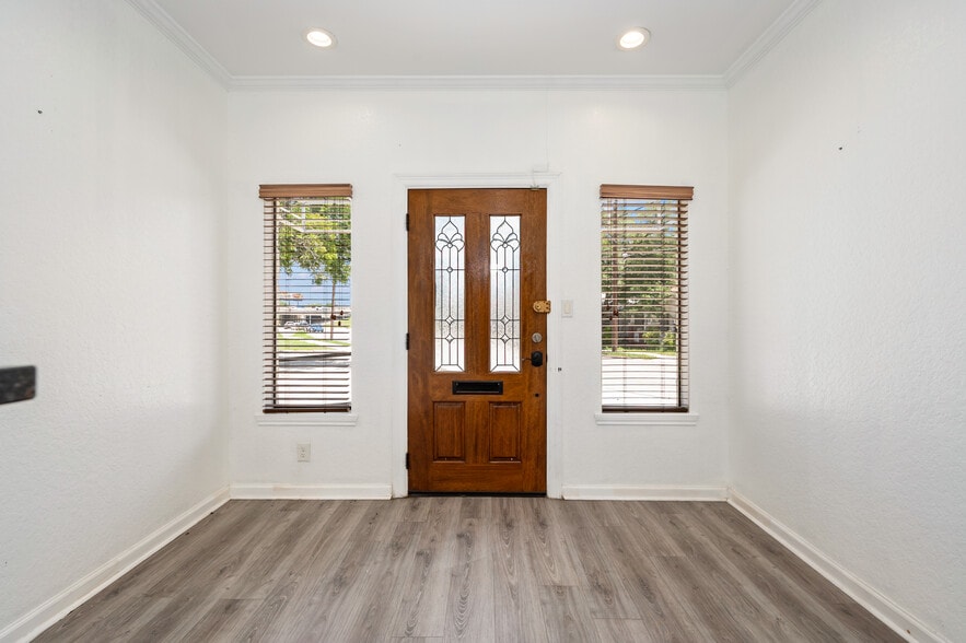 More Photos Of 3109 N St Marys St, San Antonio Office For Lease