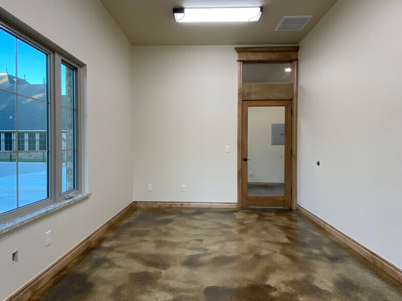 More Photos Of 5706 NW 130th St, Oklahoma City Office For Lease