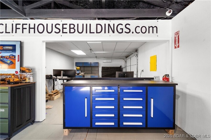 More Photos Of 706 N Main St, Gravois Mills General Retail For Sale