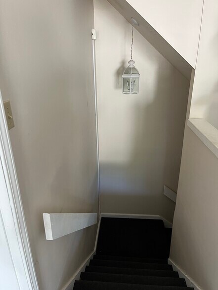 More Photos Of 351 Commercial Dr, Savannah Office Residential For Lease