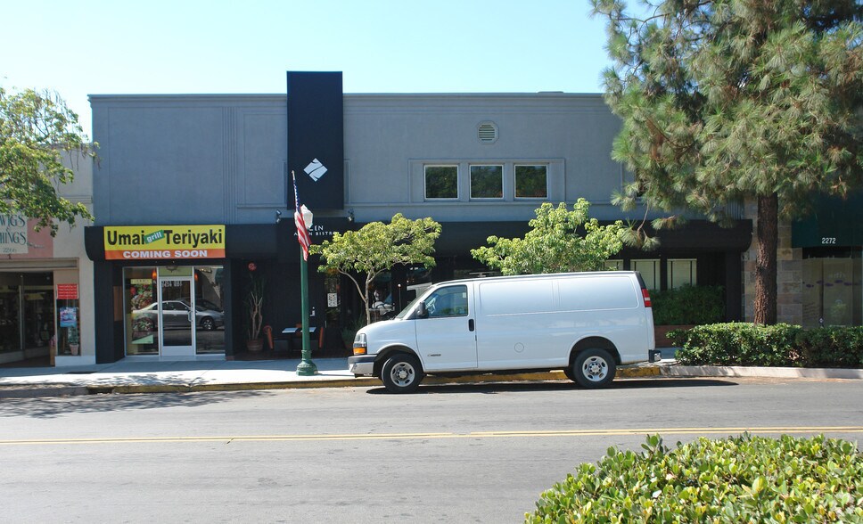 More Photos Of 2268-2270 Honolulu Ave, Montrose General Retail For Sale