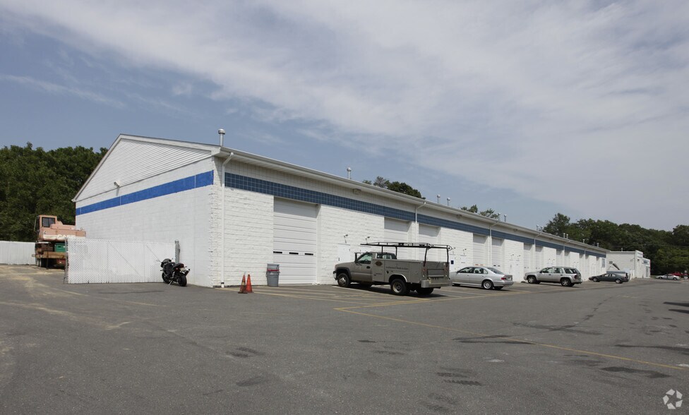 More Photos Of 1820 Route 9, Toms River Warehouse For Lease