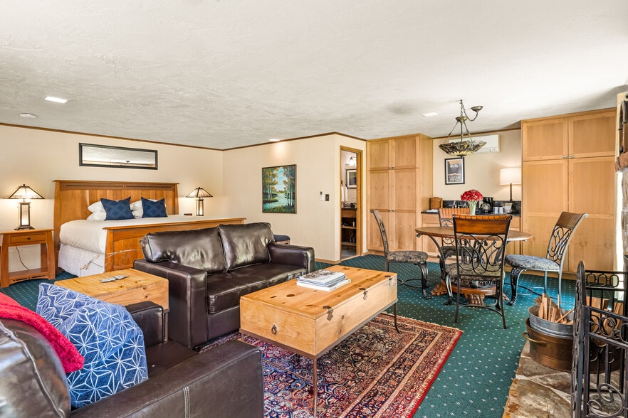 More Photos Of 49198 McKenzie Hwy, Vida Hospitality For Sale