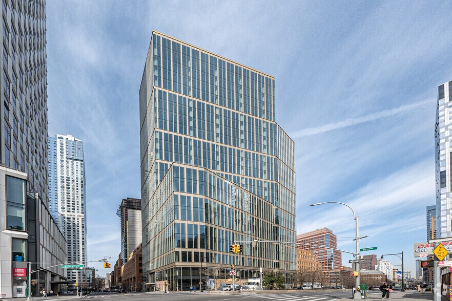 More Photos Of 141 Willoughby St, Brooklyn Office For Lease