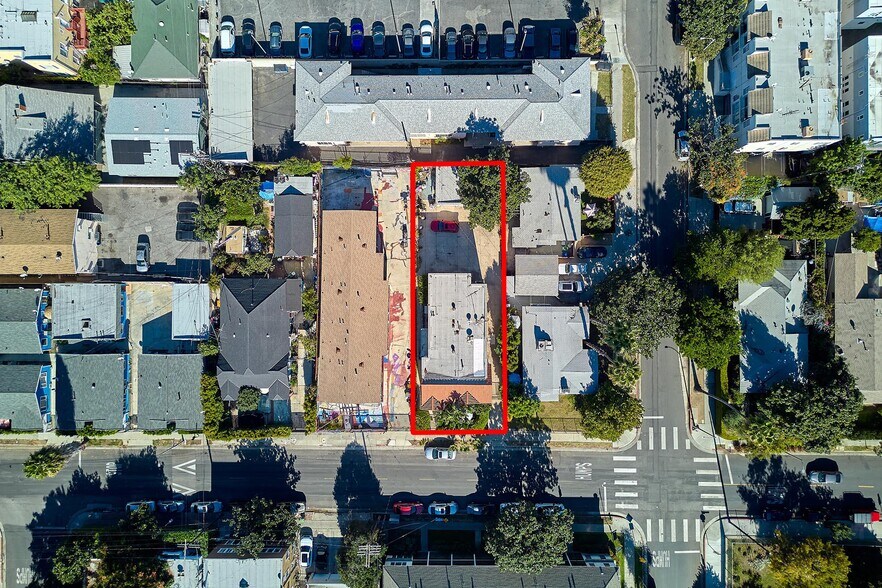 More Photos Of 6669 De Longpre Ave, Los Angeles Apartments For Sale