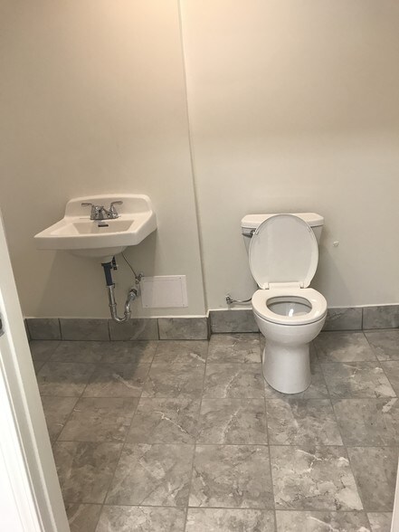 More Photos Of 5853 W Irving Park Rd, Chicago Storefront For Lease