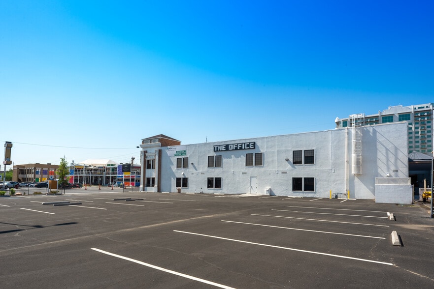 More Photos Of 730 Las Vegas Blvd, Las Vegas Office For Sale