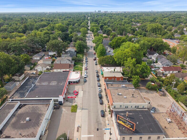 More Photos Of 5009 Xerxes Ave S, Minneapolis Auto Repair For Sale