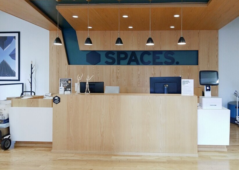 More Photos Of 100 S Juniper St, Philadelphia Coworking Space