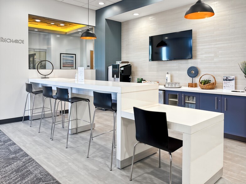 More Photos Of 50 S Main St, Naperville Coworking Space