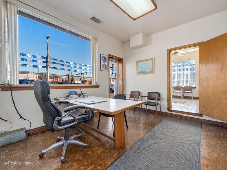 More Photos Of 2200 N Cicero Ave, Chicago Auto Dealership For Sale