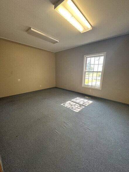 More Photos Of 4211 Division Ave, Comstock Park Office For Sale