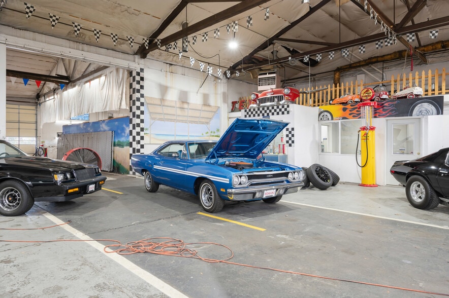 More Photos Of 3521 Franklin Blvd, Eugene Auto Dealership For Sale