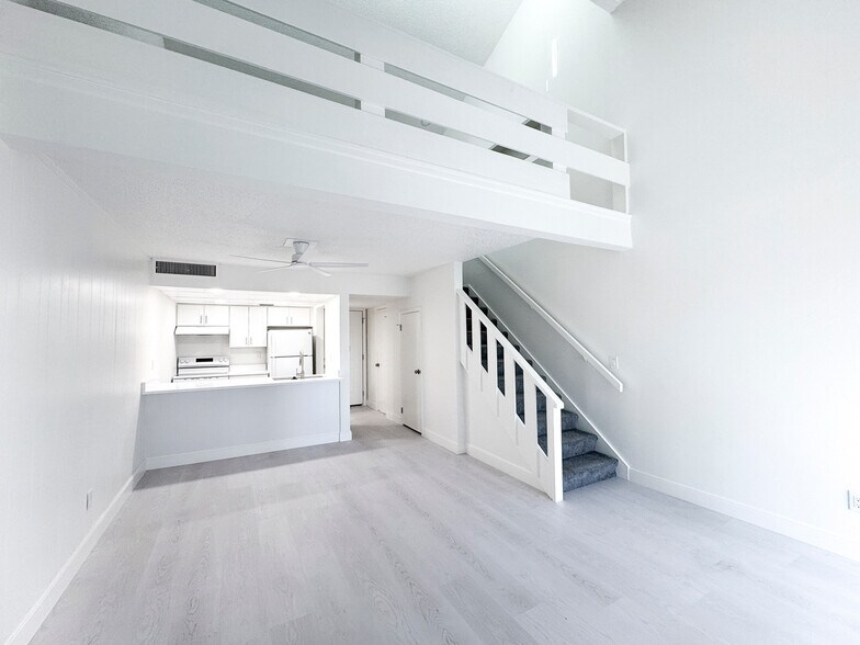 More Photos Of 1100 Turner St, Clearwater Apartments For Sale