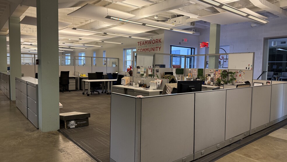 More Photos Of 3401 8th St NE, Washington Warehouse For Lease