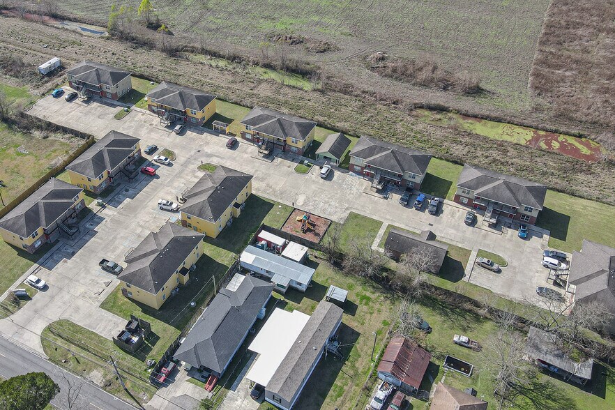 More Photos Of 5500 Hwy 75, Carville Apartments For Sale