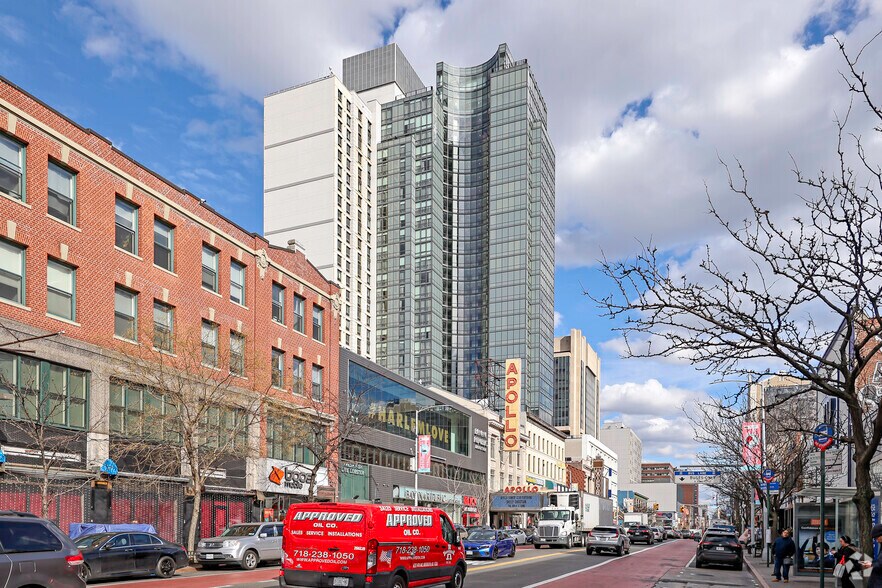 More Photos Of 233 W 125th St, New York Hotel For Lease