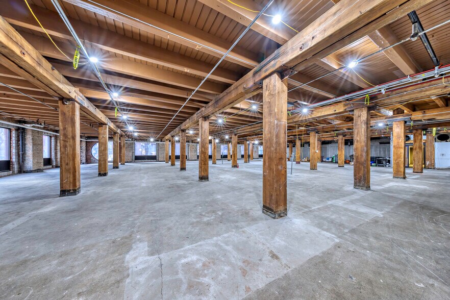 More Photos Of 550 W Randolph St, Chicago Office For Lease