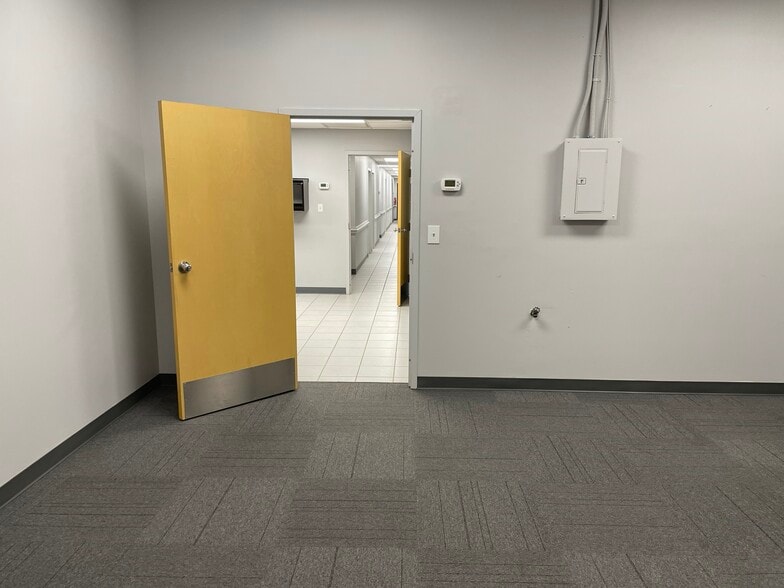 More Photos Of 21294 Johnson Rd, Long Beach Warehouse For Lease