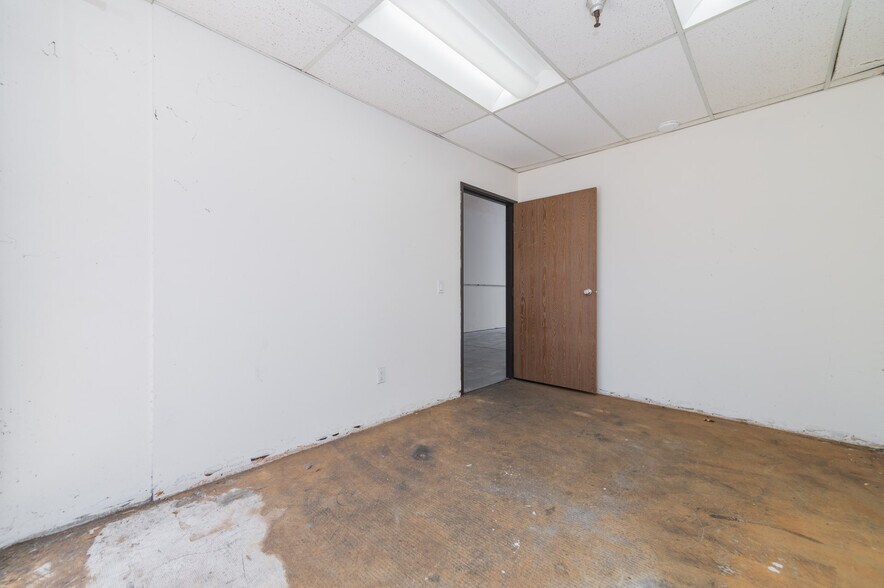 More Photos Of 11533 Slater Ave, Fountain Valley Warehouse For Sale