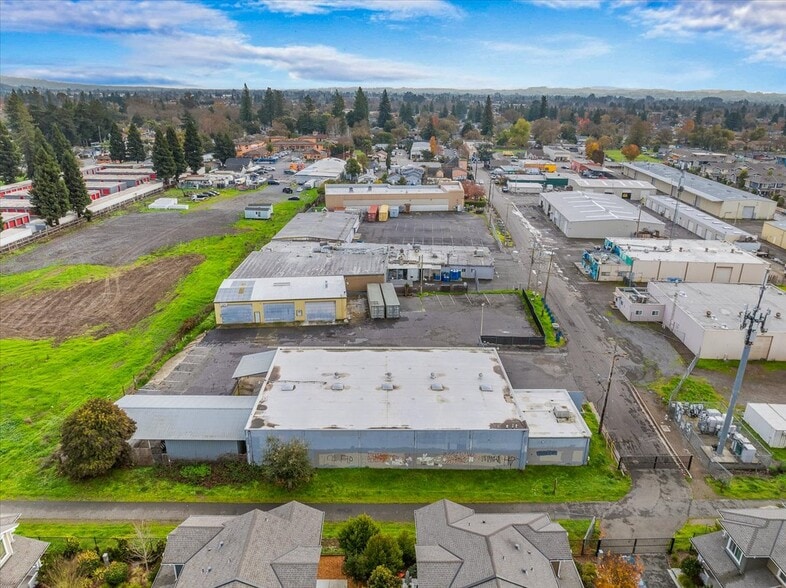 More Photos Of 1599 Hampton Way, Santa Rosa Office For Sale