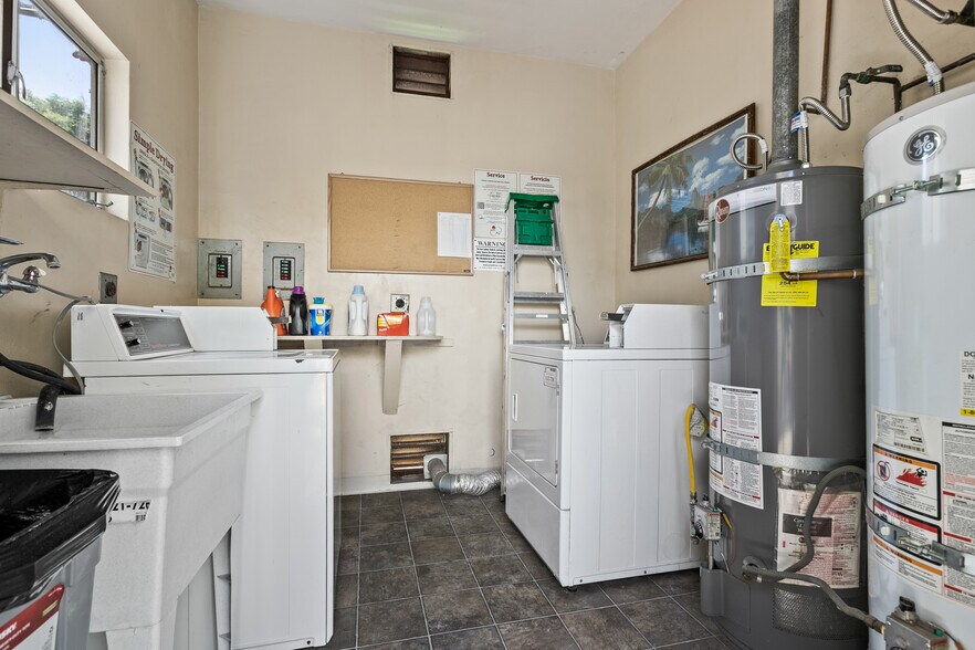 More Photos Of 1519 Missouri St, San Diego Apartments For Sale