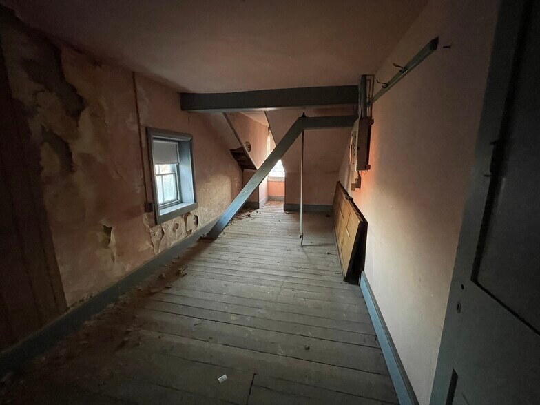 More Photos Of 298 Old Bowers Rd, Mertztown Restaurant For Sale
