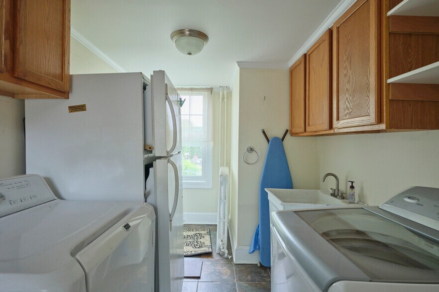 More Photos Of 267 Main St, Schoharie Hospitality For Sale