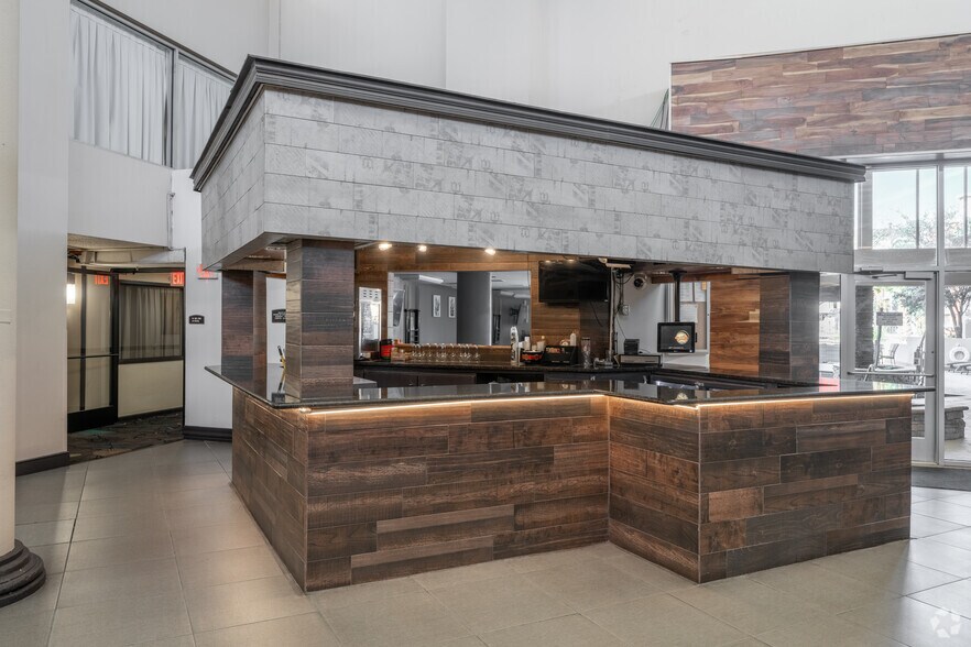 More Photos Of 6655 Gateway Blvd W, El Paso Hotel For Sale