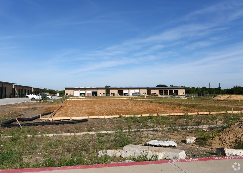 More Photos Of 122 Rose Ln, Frisco Warehouse For Sale